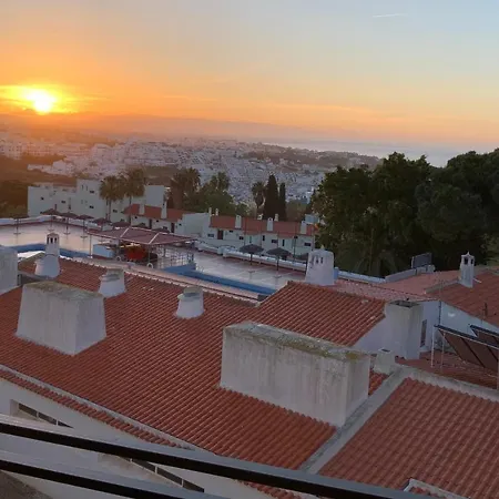 Fabulous Sea View Near Old Town Apartment